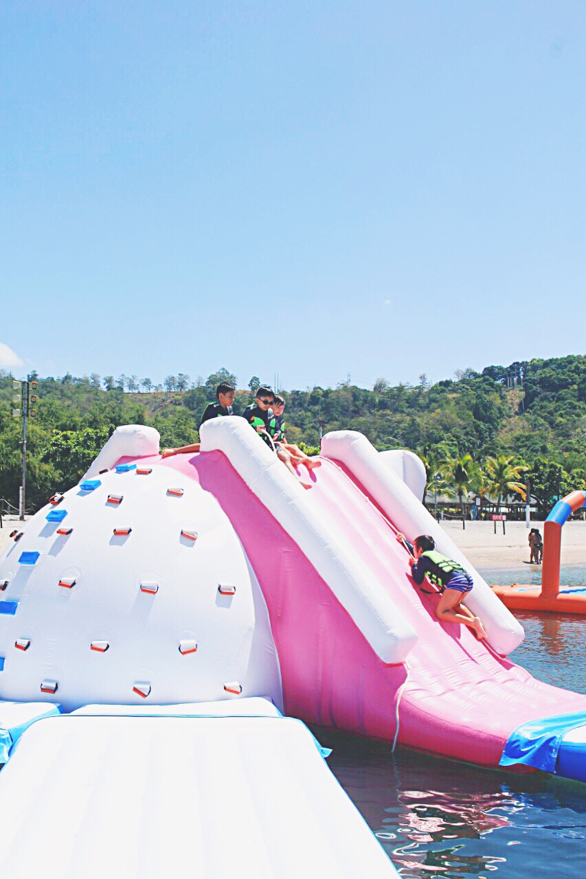 Facebook/Inflatable Island Ph Away they go!